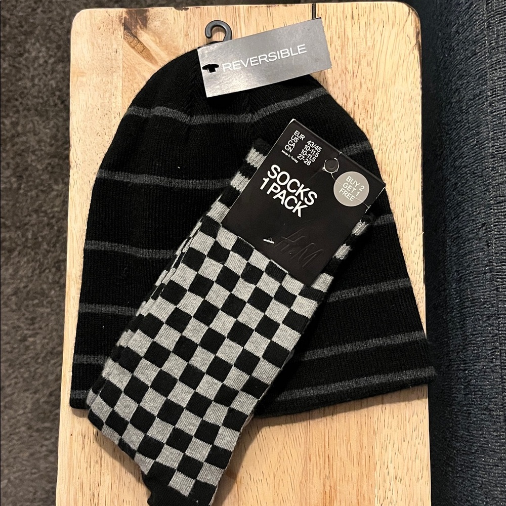 H&M Black and Gray socks and Reversible beanie (BRAND NEW)